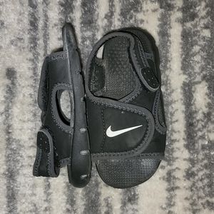 Nike sandals size 8